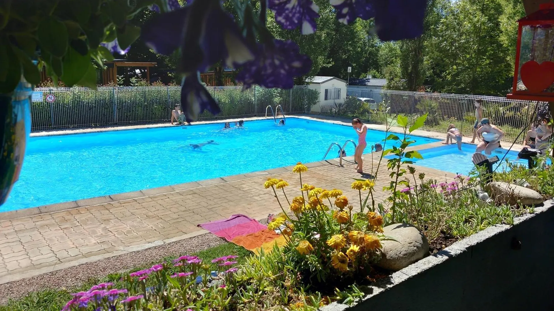 Campsite Chalet Zen Vaudreuille France